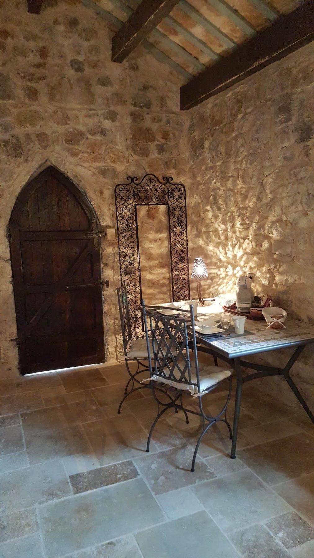 Le Donjon Des Combes Et Son Spa Fayence Dış mekan fotoğraf